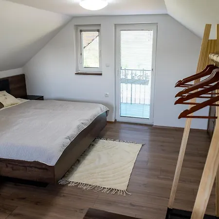 Apartma Eni *