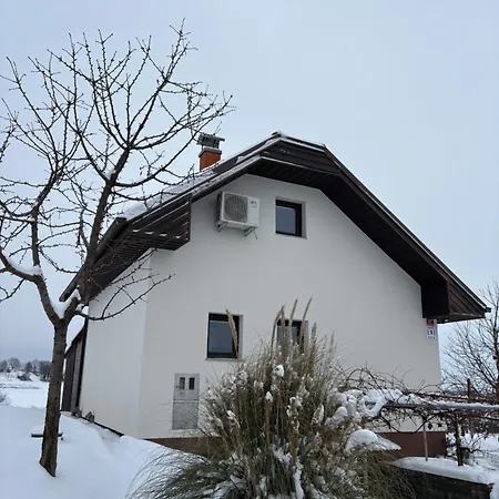 Apartma Eni モラフスケ・トプリツェ