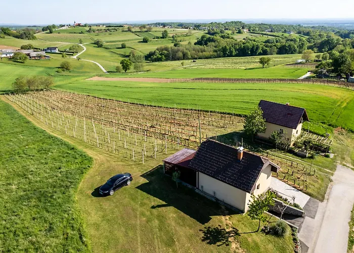 Apartma Eni 아파트